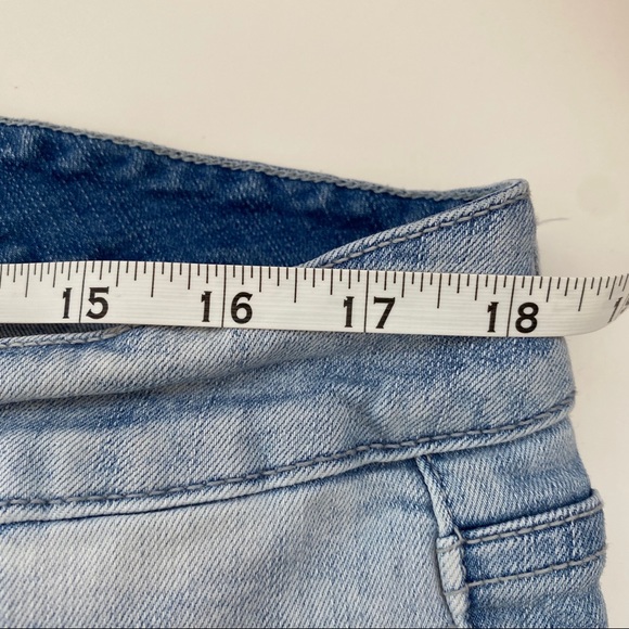 Torrid Denim Distresses Shorts We Swear by the Fit - Picture 11 of 13